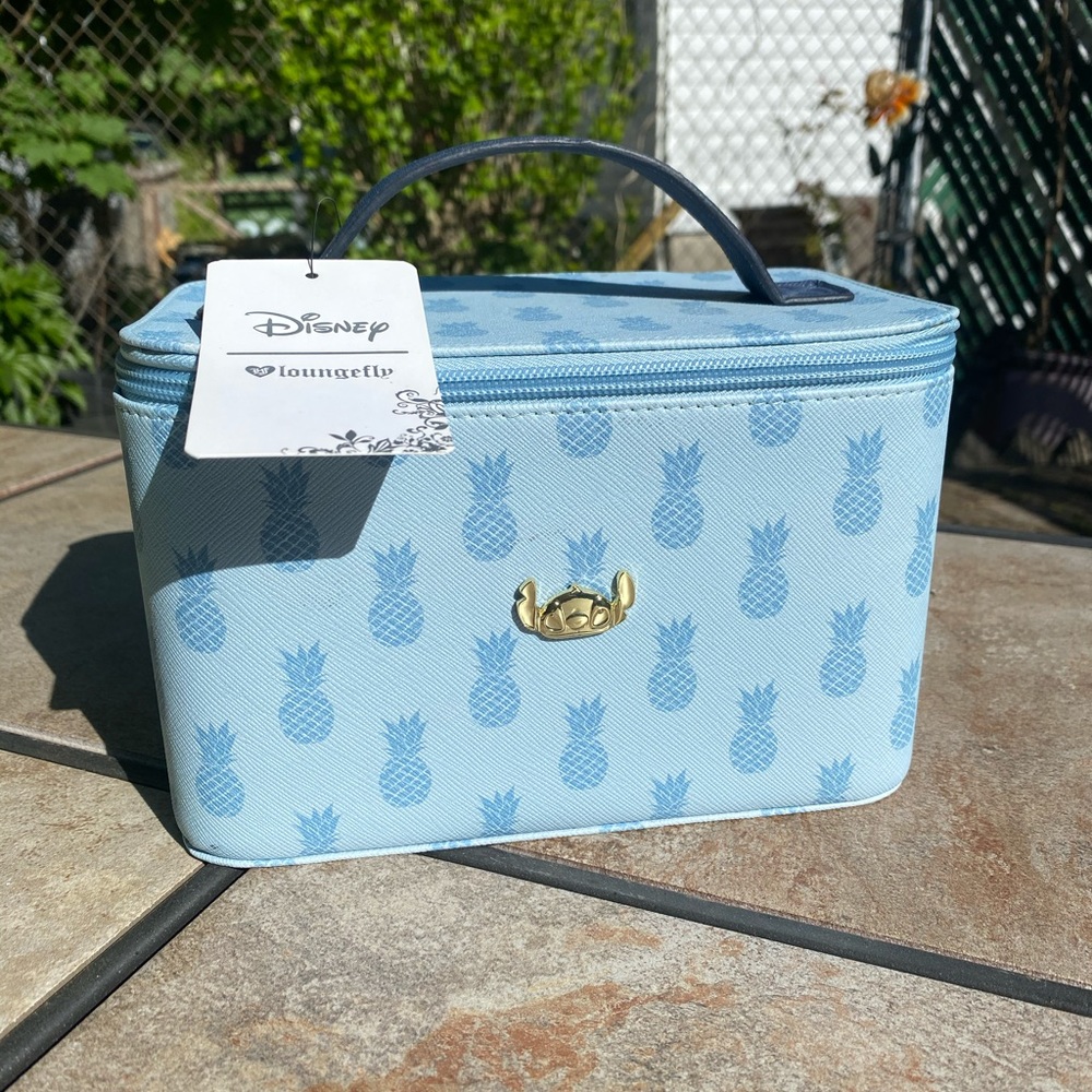 SOLD Disney Loungefly Lilo & Stitch Makeup Case